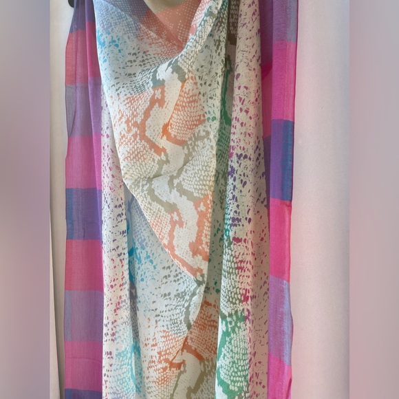 TILO Scarves Snake Print cotton cutie! Made in India. Never worn. Perfect 🎁 - Picture 3 of 12
